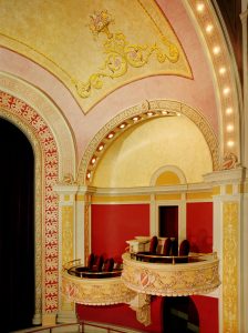 Restaurierung des Mahaiwe Theaters