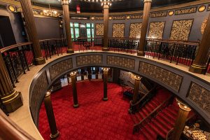 مسرح ليريك – الأماكن العامة