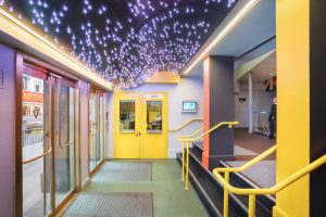 Théâtre New Victory, espaces publics