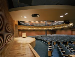 Université Columbia, Faculté des sciences de l'éducation, Centre de conférences Cowin