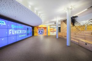 Théâtre New Victory, espaces publics